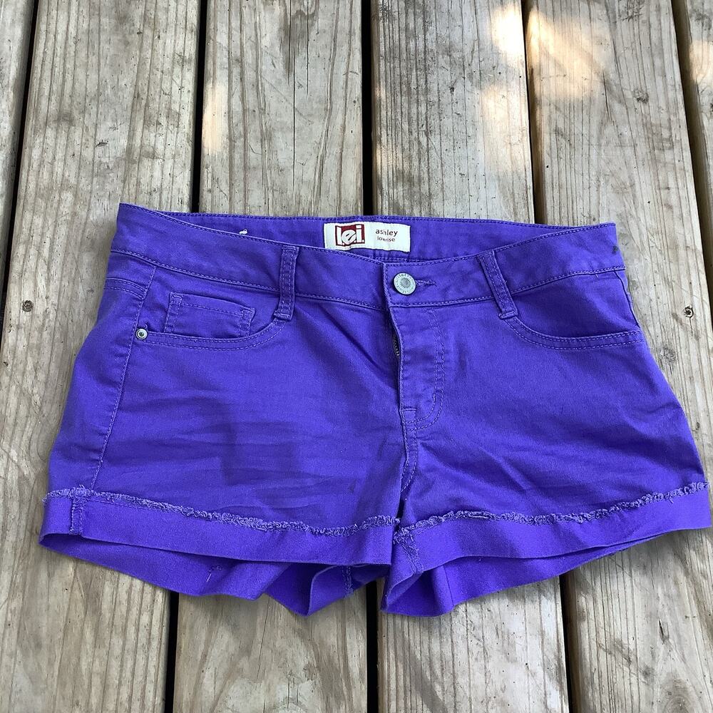LEI Ashley Low Rise Purple Denim Shorts Size 11 Regular Cuffed Raw Hem
